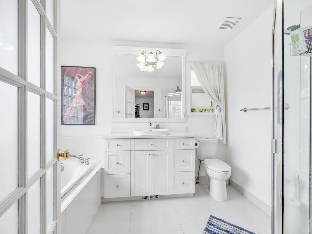 Listing Image for R3106600