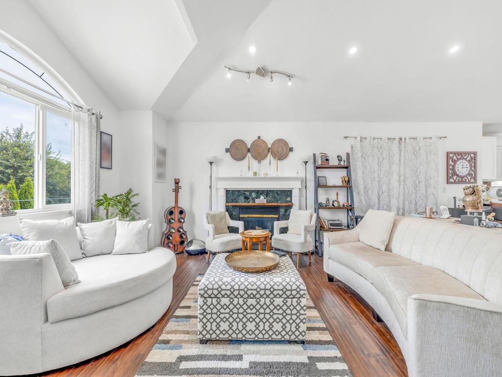 Listing Image for R3106600