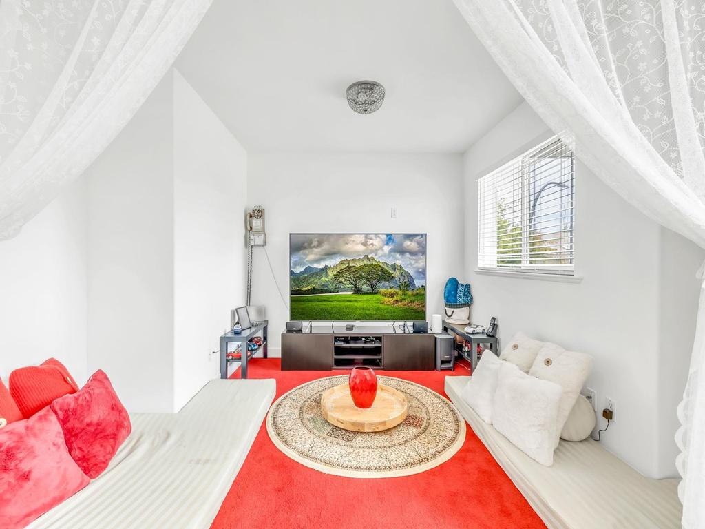 Listing Image for R3106600