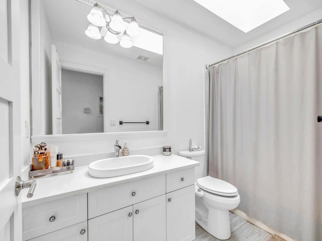 Listing Image for R3106600