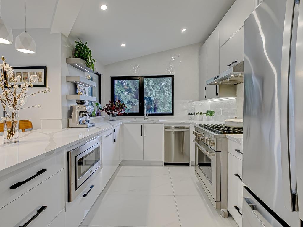 Listing Image for R3107073