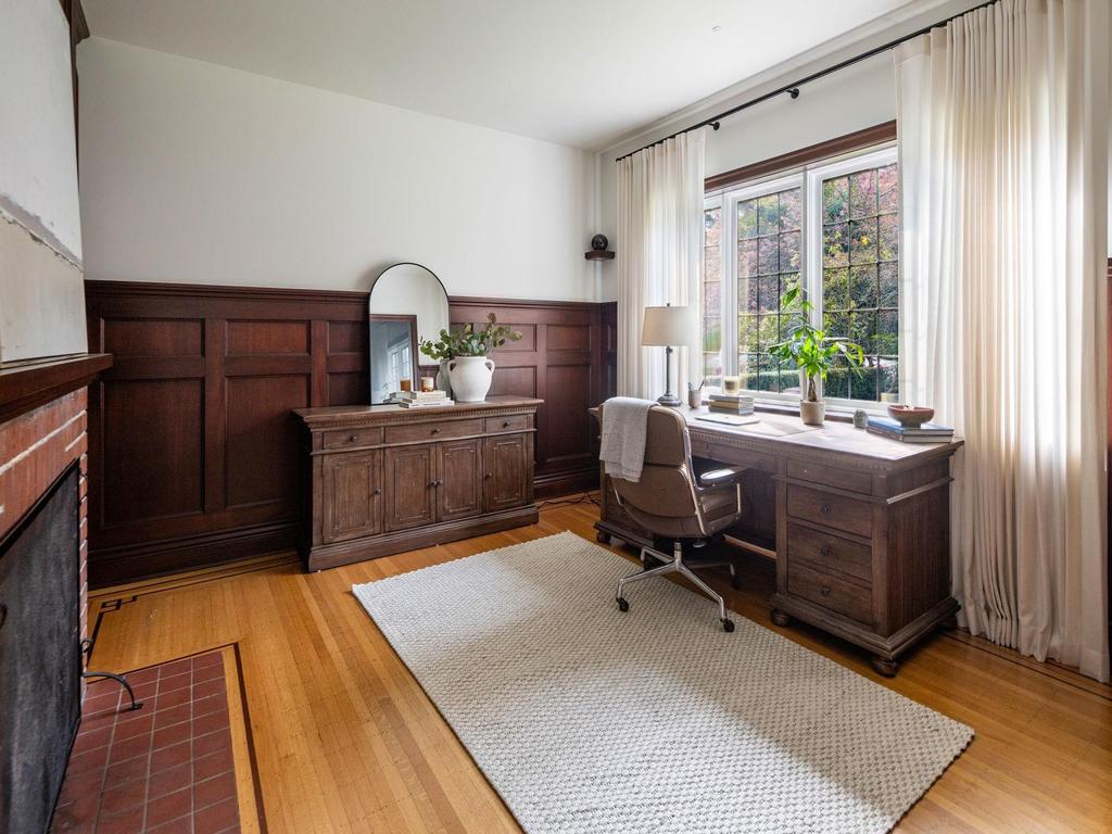 Listing Image for R3107335