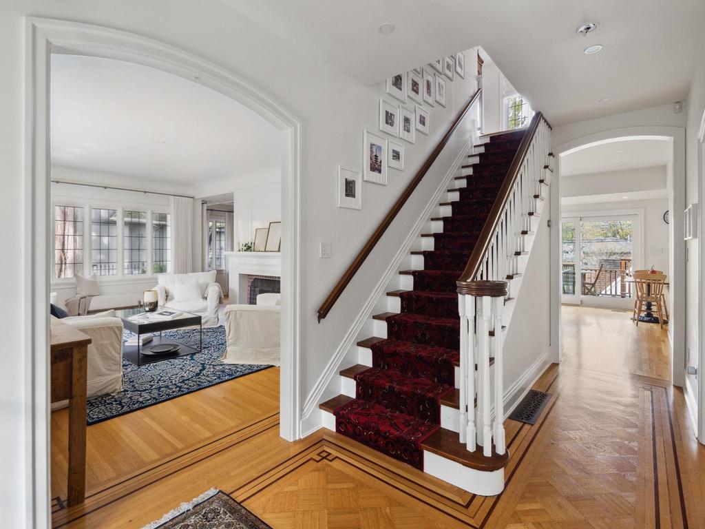 Listing Image for R3107335