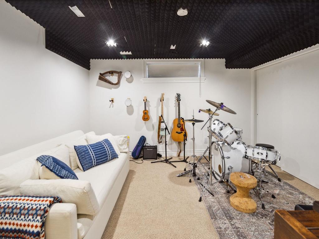 Listing Image for R3107335