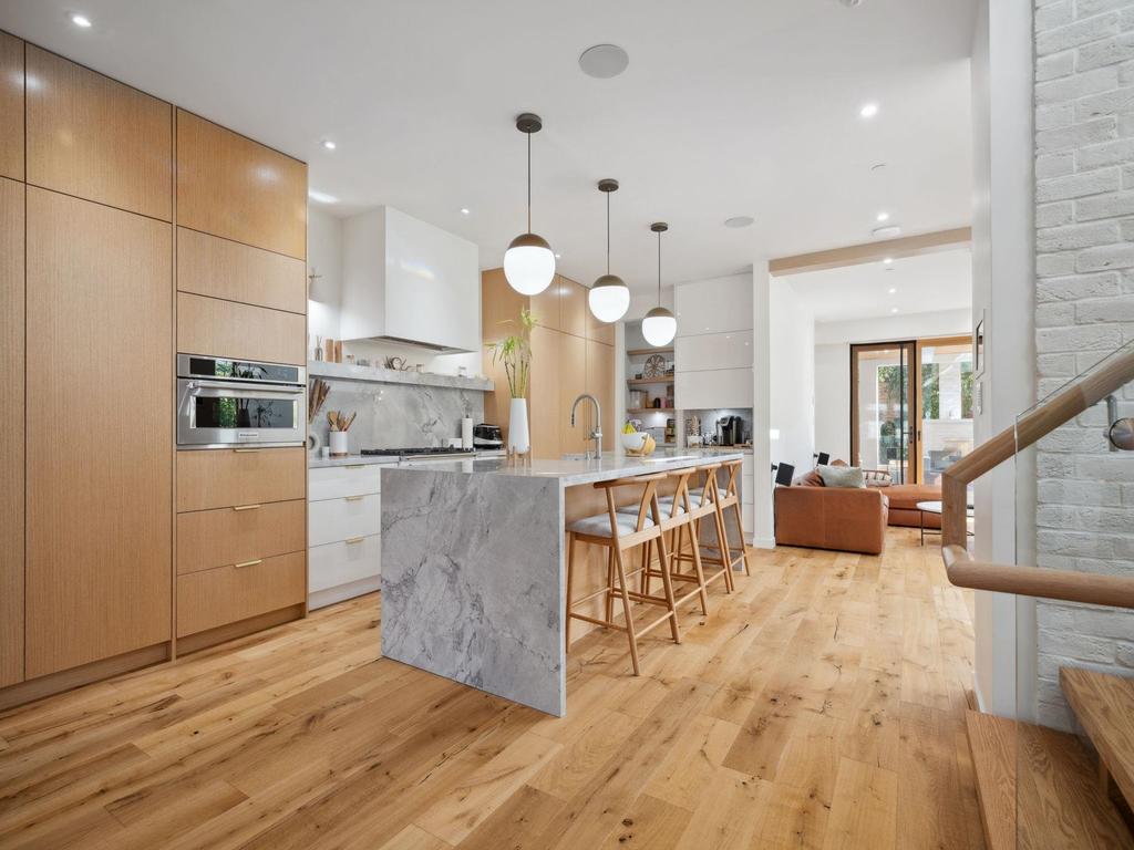 Listing Image for R3107347