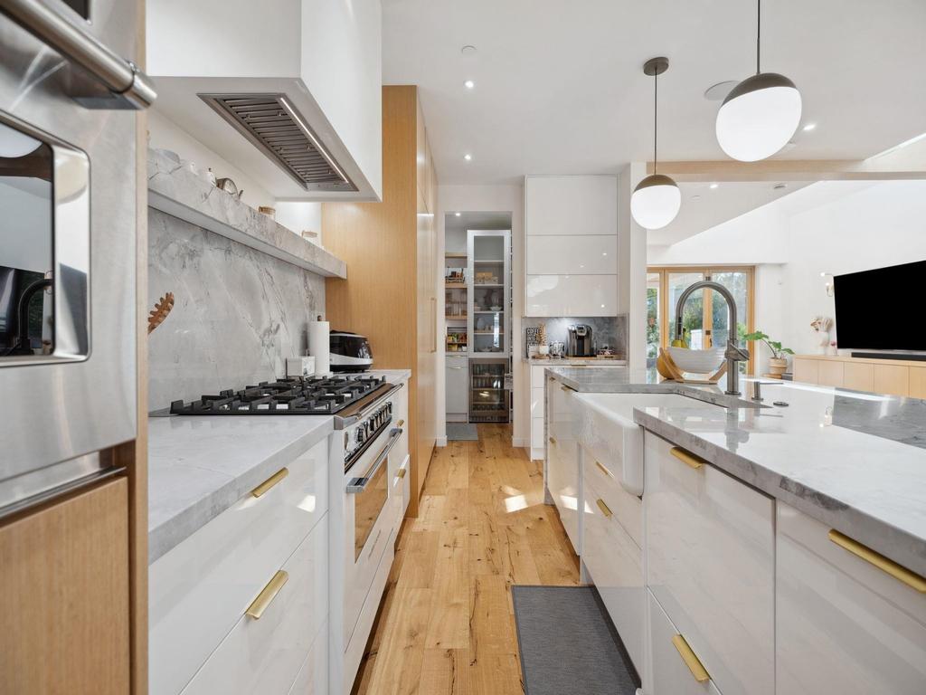 Listing Image for R3107347