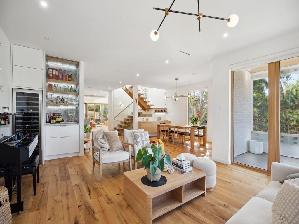 Listing Image for R3107347