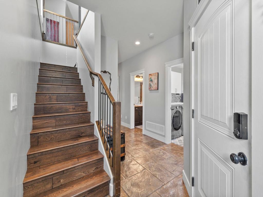 Listing Image for R3107605