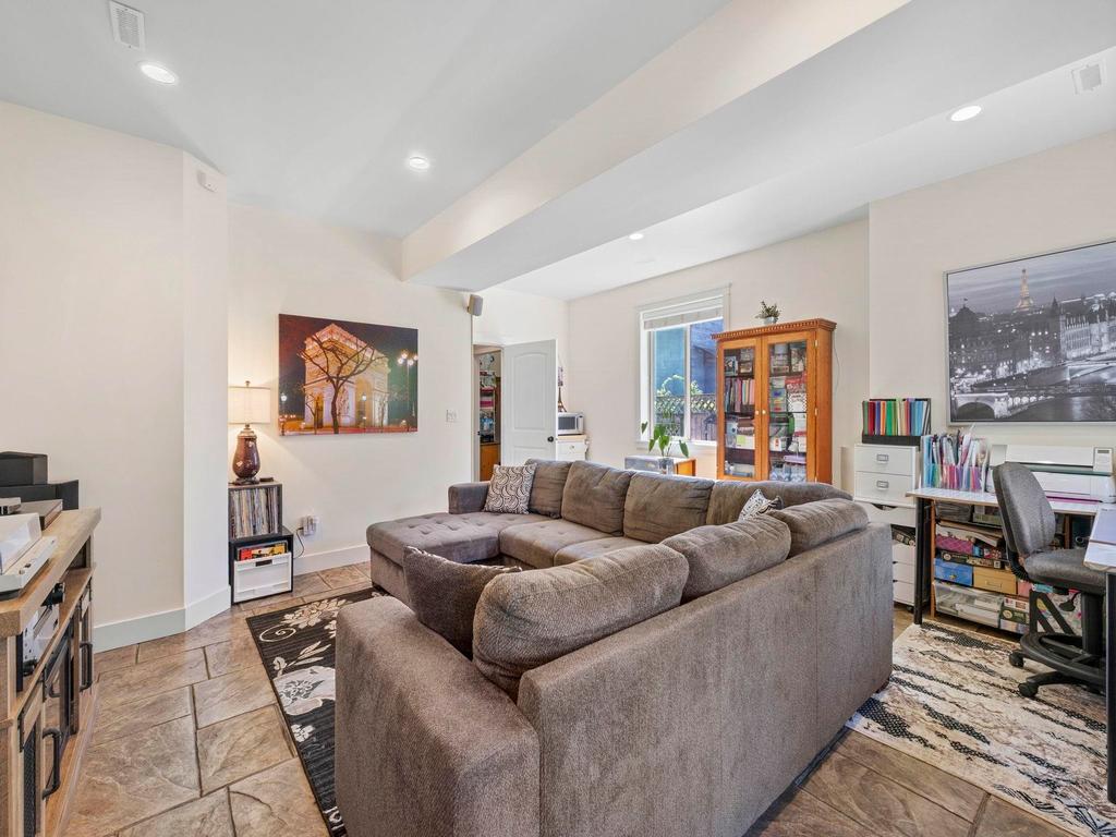 Listing Image for R3107605