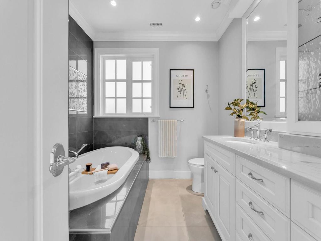 Listing Image for R3108012