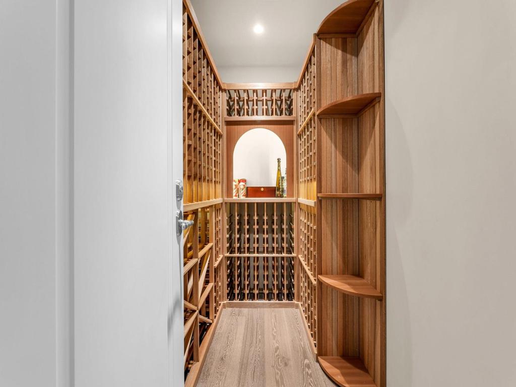 Listing Image for R3108012