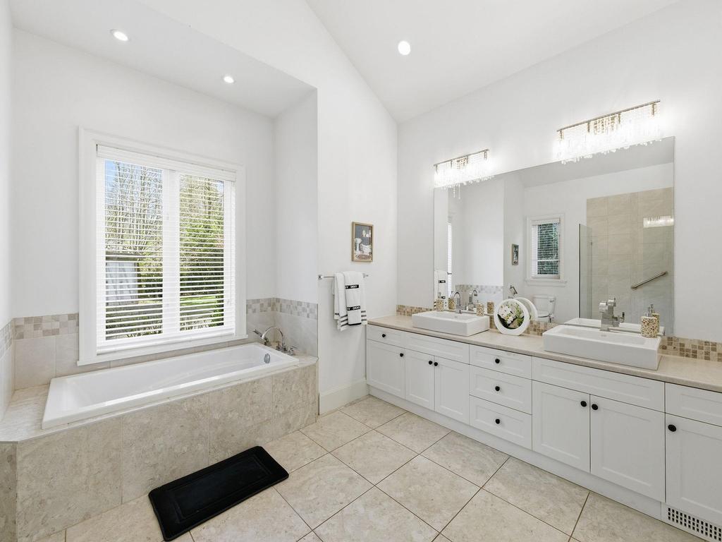 Listing Image for R3108032