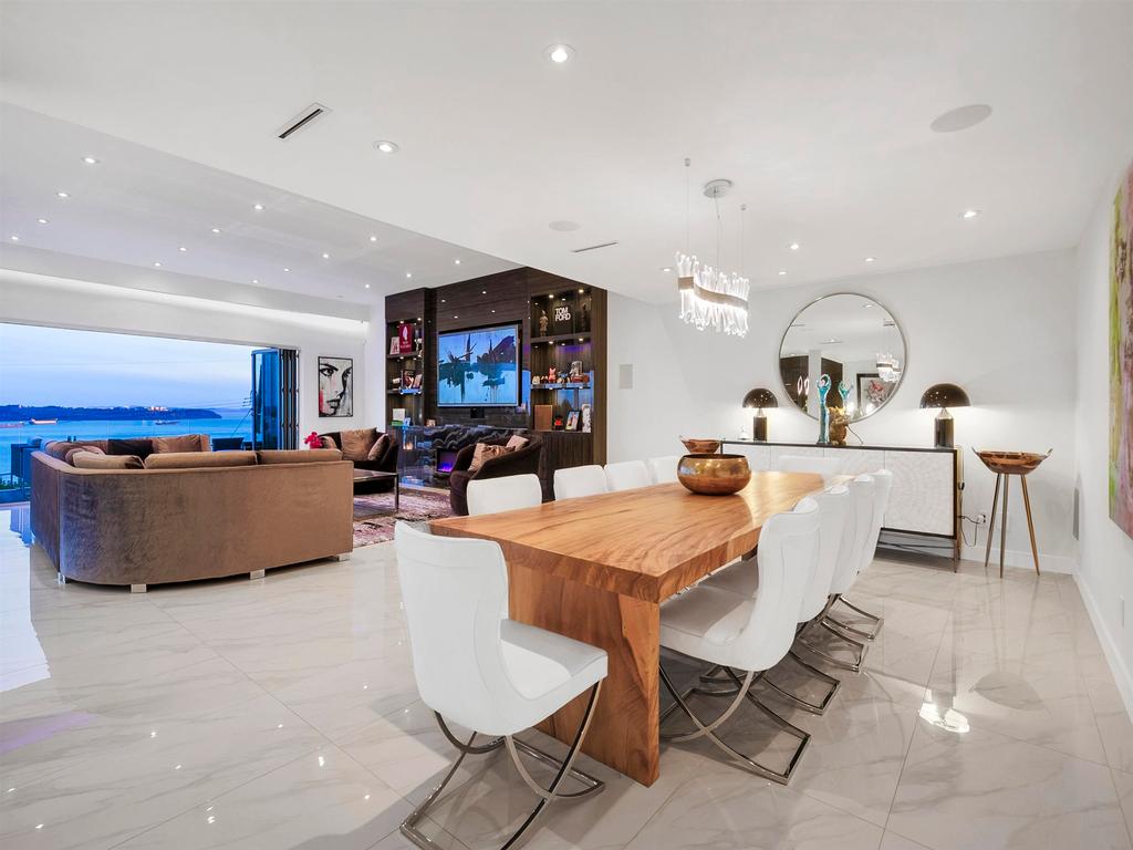 Listing Image for R3108082