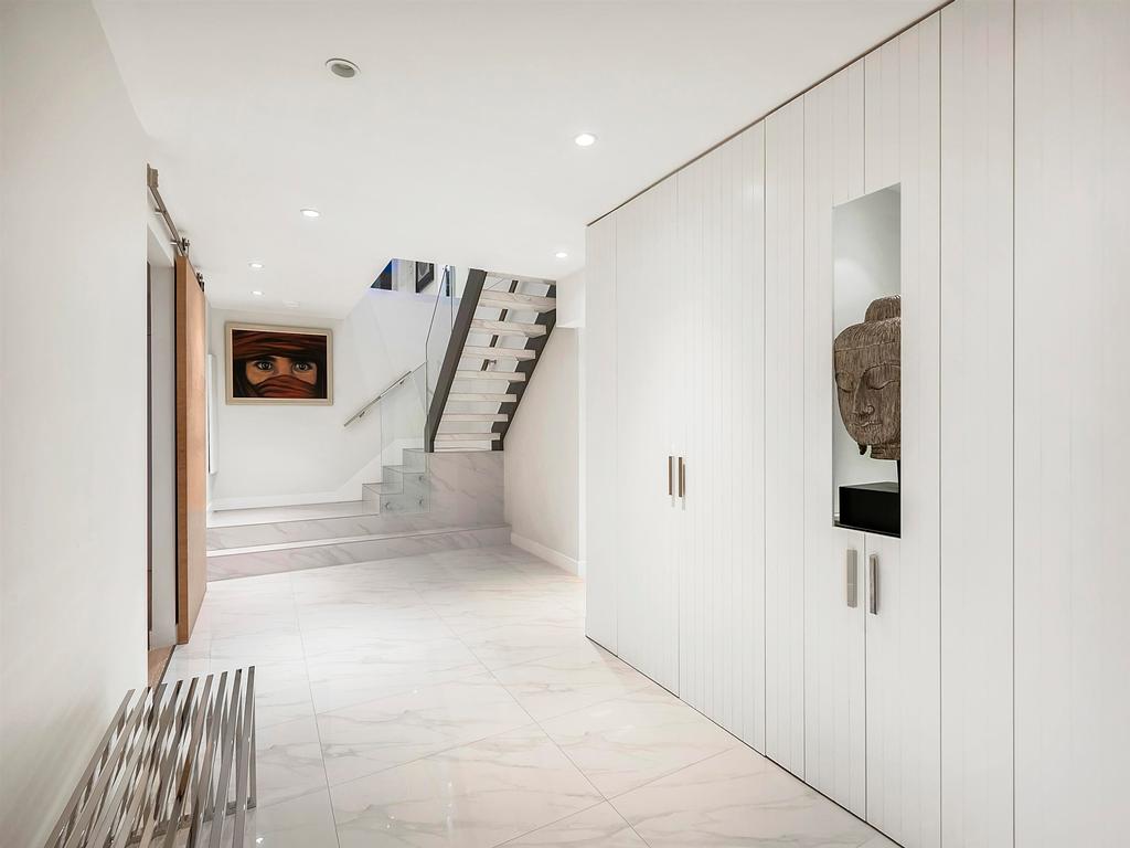 Listing Image for R3108082