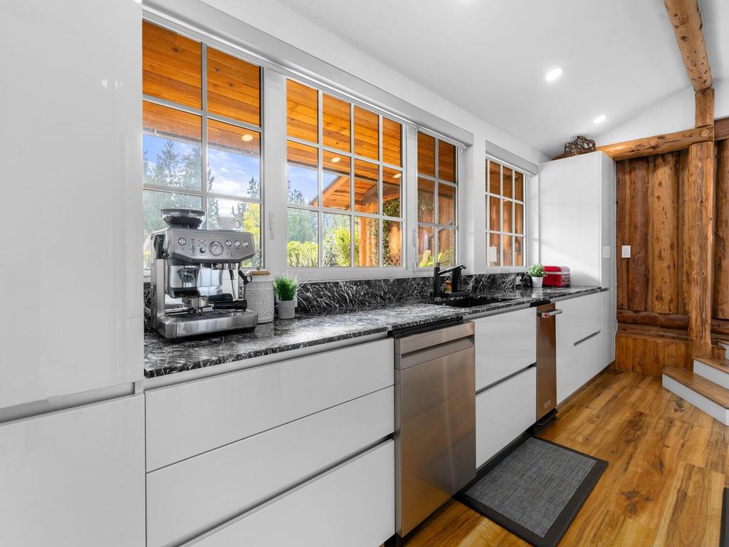 Listing Image for R3108336