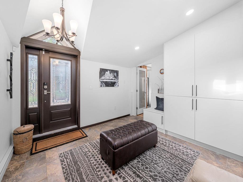 Listing Image for R3108336