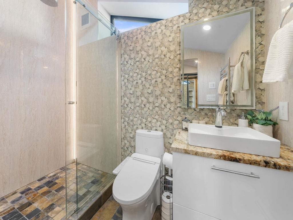 Listing Image for R3108336