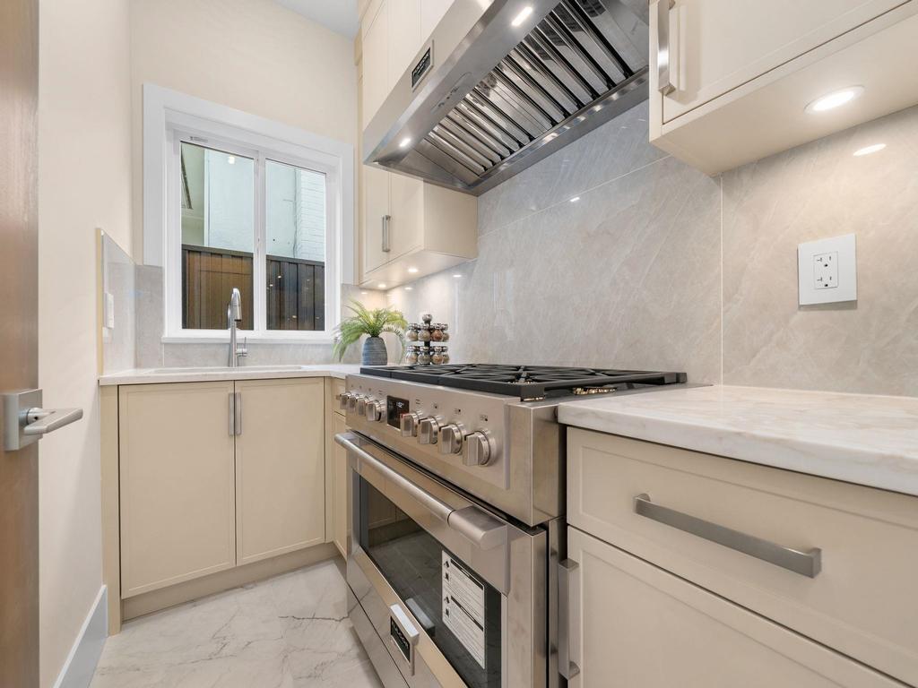 Listing Image for R3108347