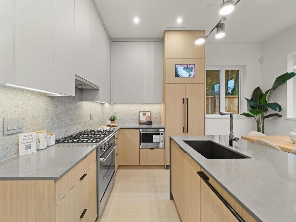 Listing Image for R3108676