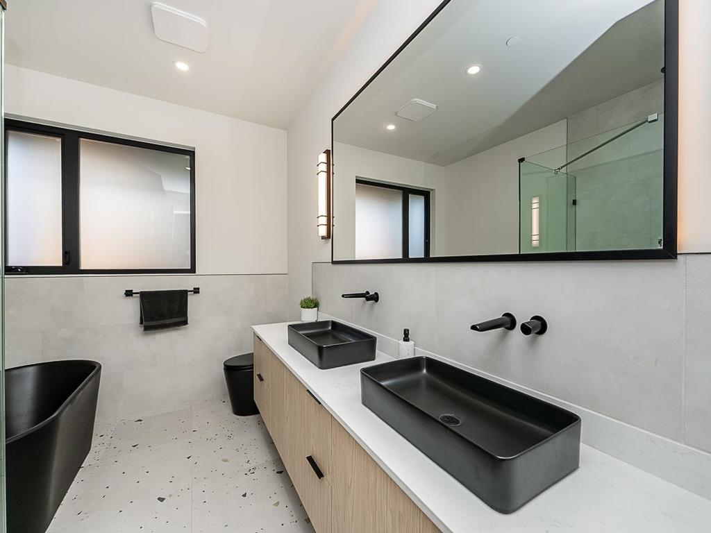 Listing Image for R3108873