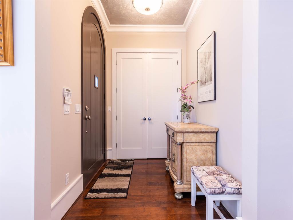 Listing Image for R3109020