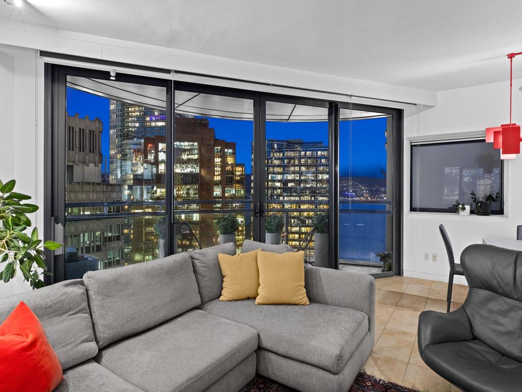 Listing Image for R3109397