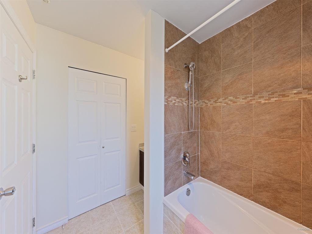 Listing Image for R3109997