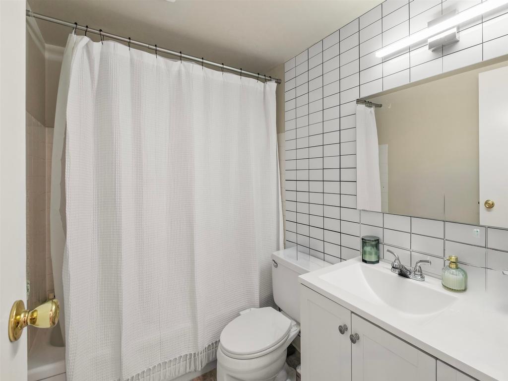 Listing Image for R3110011