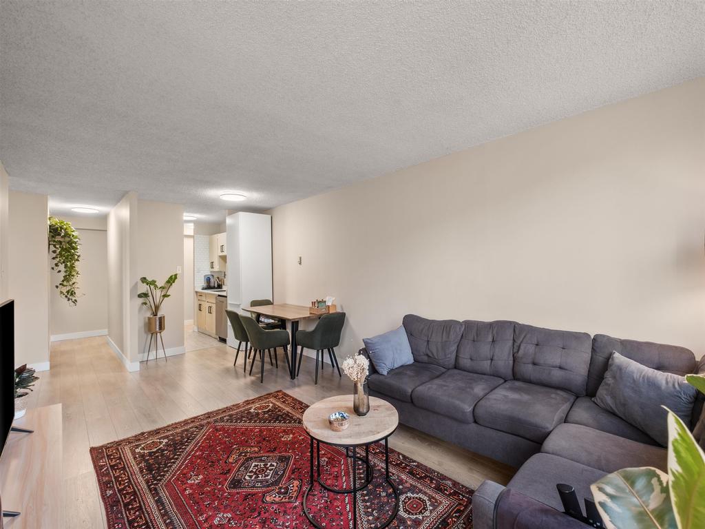 Listing Image for R3110011