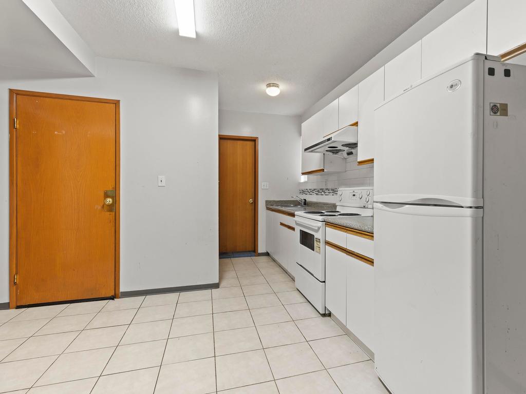 Listing Image for R3110026