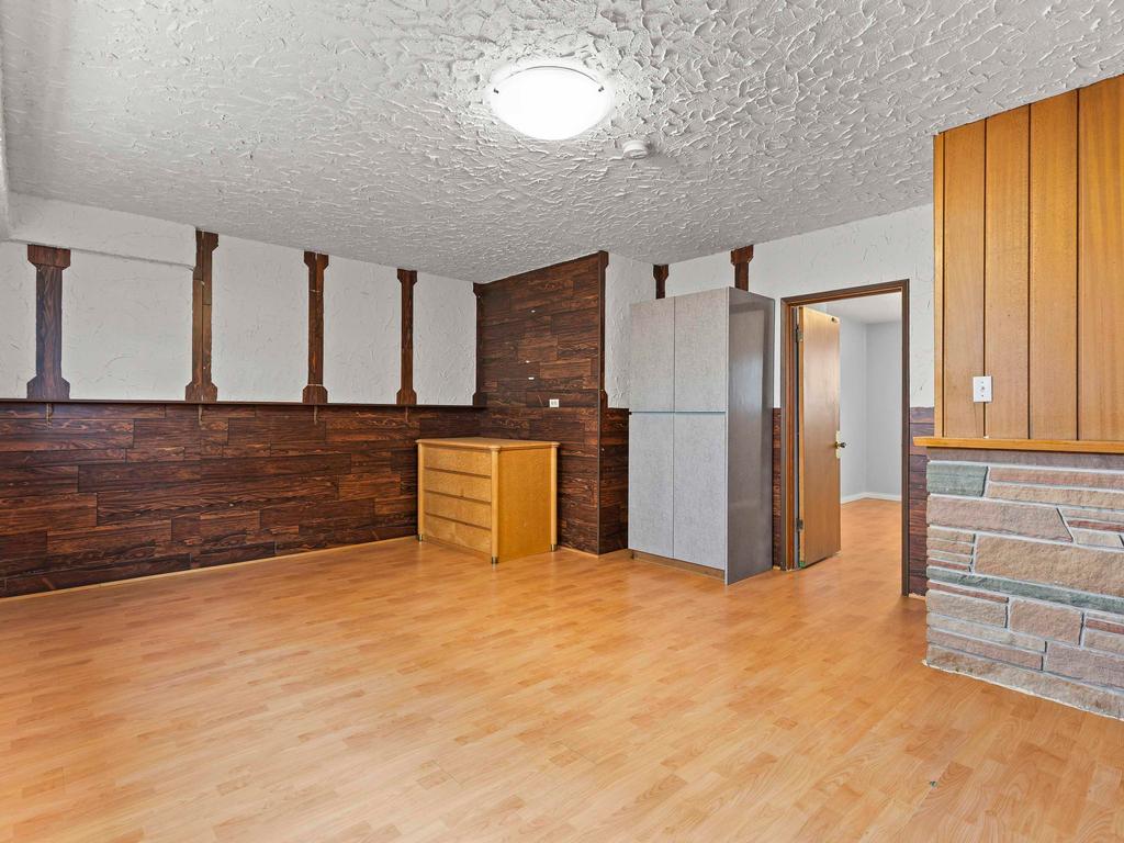 Listing Image for R3110026