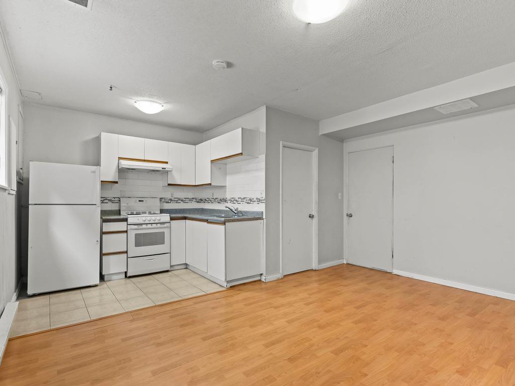 Listing Image for R3110026