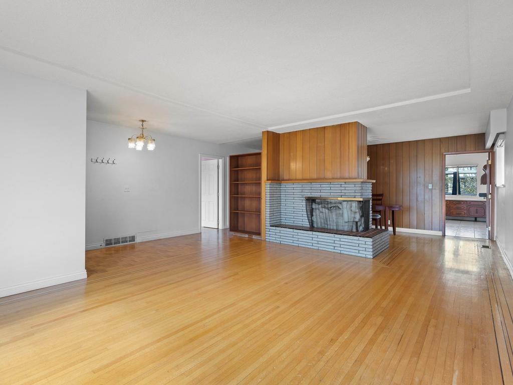 Listing Image for R3110026