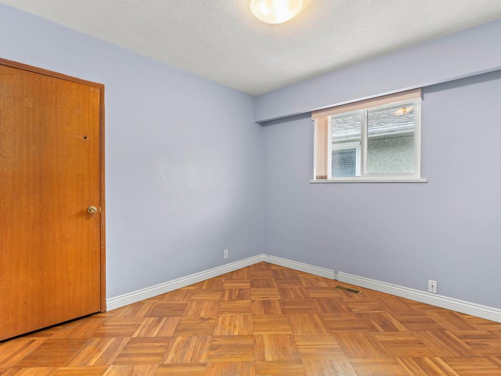 Listing Image for R3110026