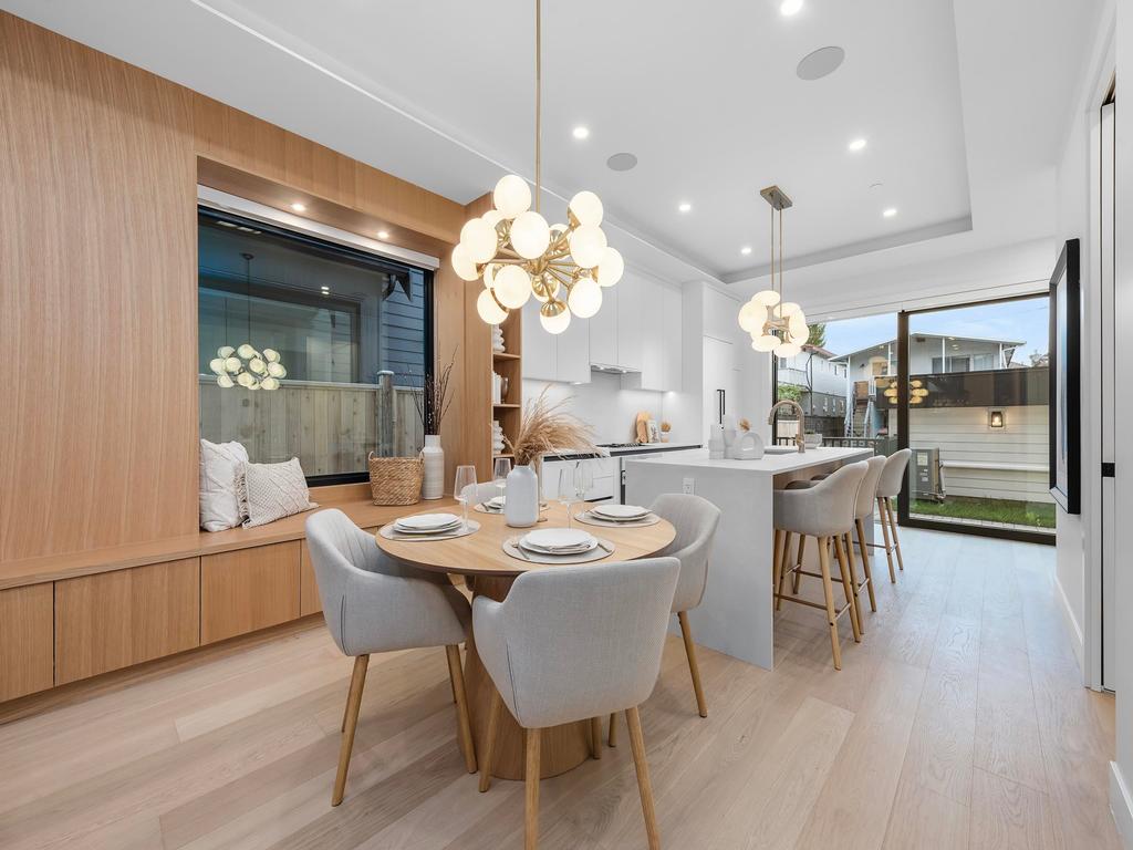 Listing Image for R3110053