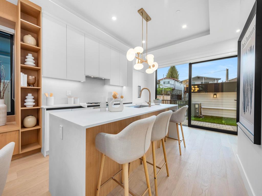 Listing Image for R3110053