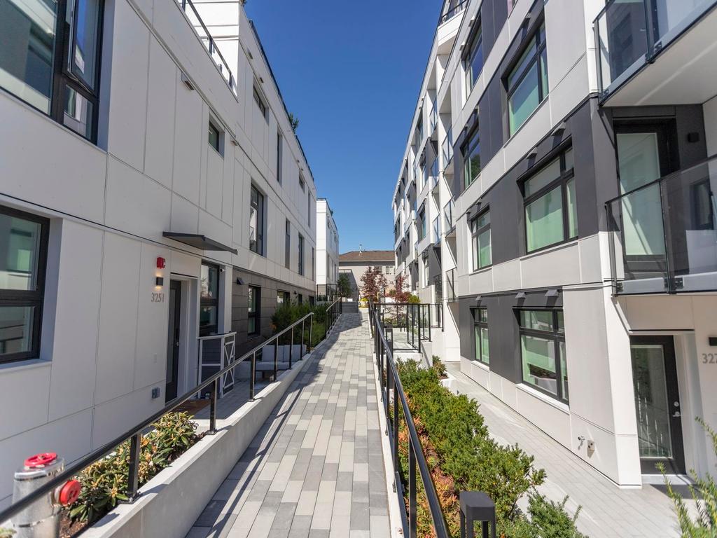 Listing Image for R3110082