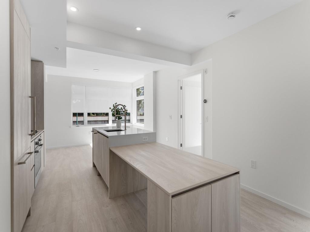 Listing Image for R3110082