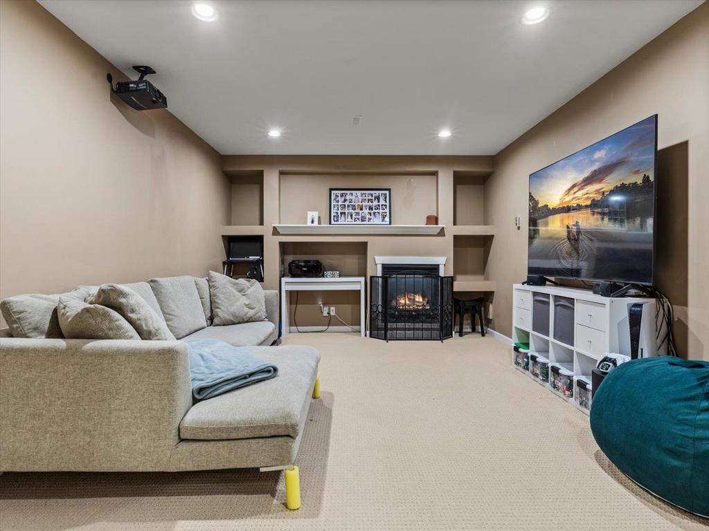 Listing Image for R3110111