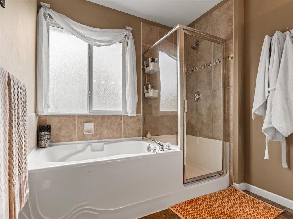 Listing Image for R3110111