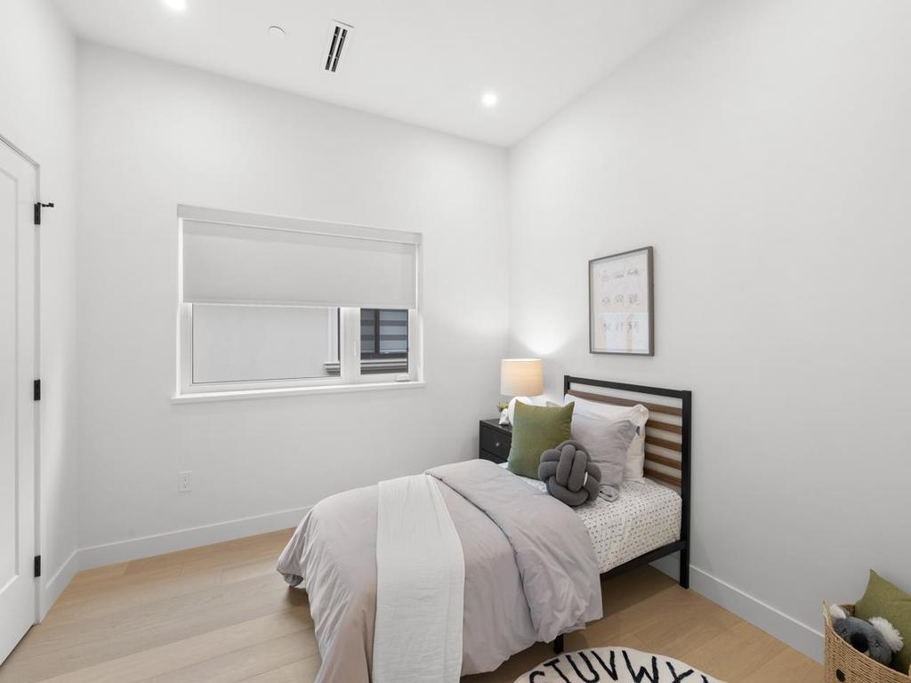 Listing Image for R3110117