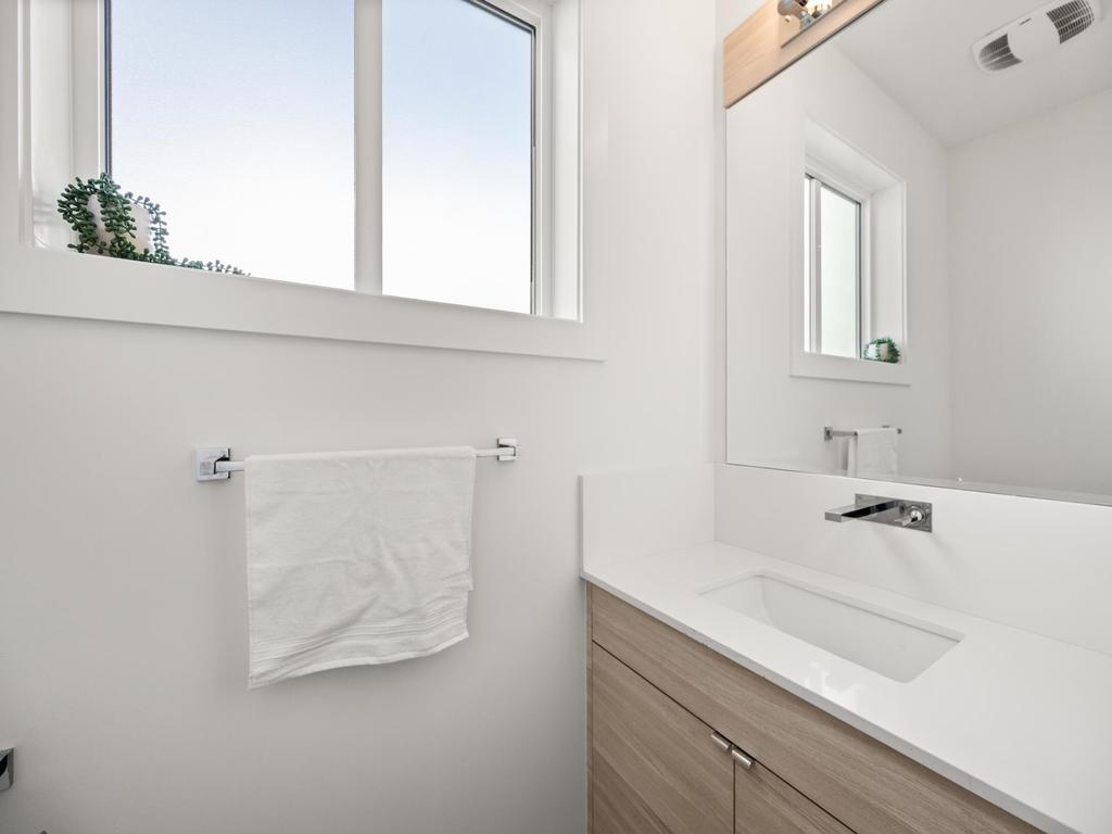 Listing Image for R3110125