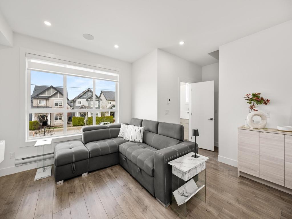 Listing Image for R3110125