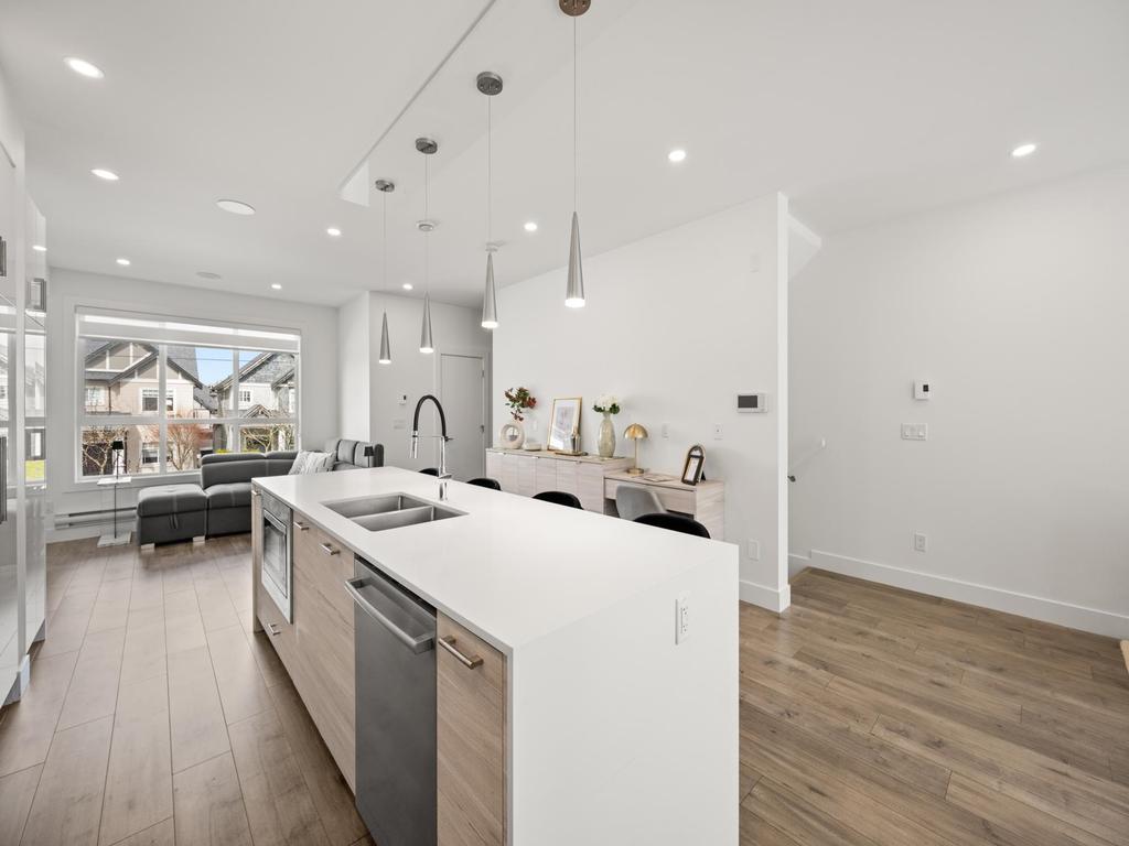 Listing Image for R3110125