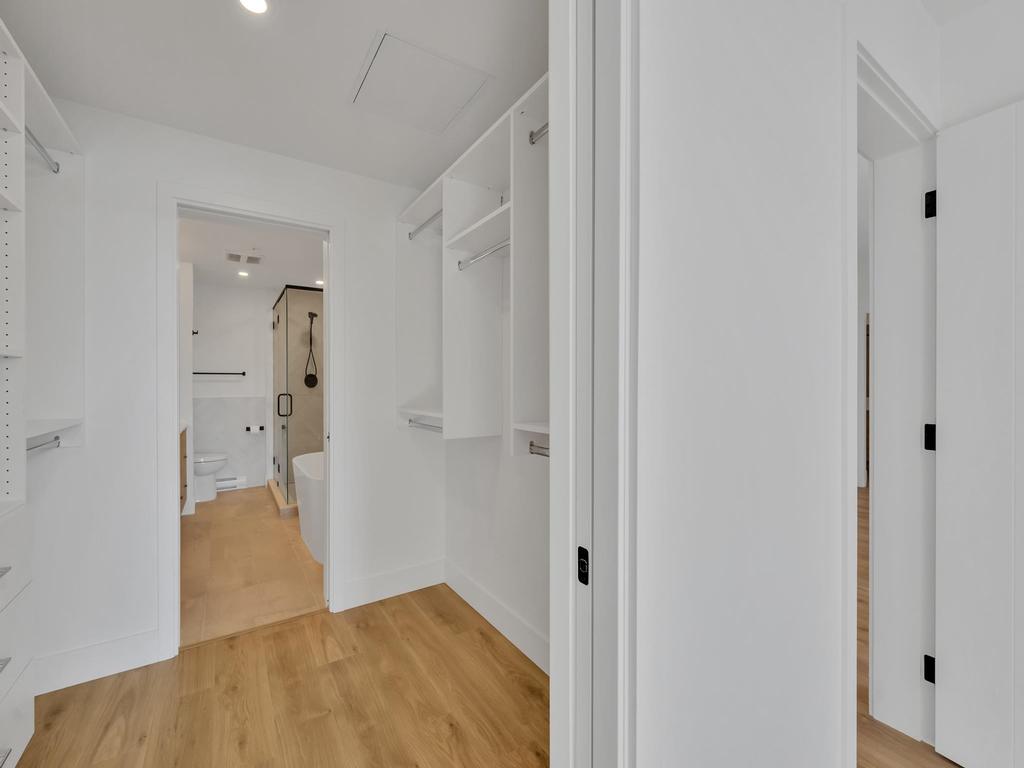 Listing Image for R3110182