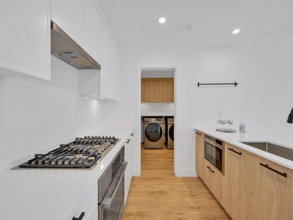 Listing Image for R3110182