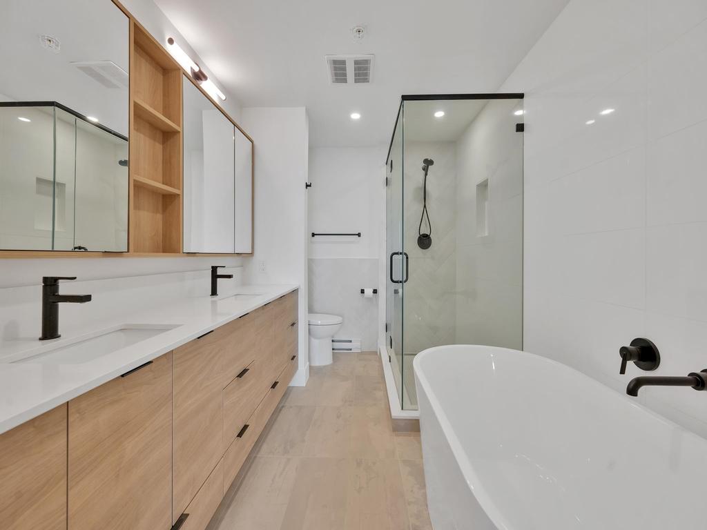 Listing Image for R3110182