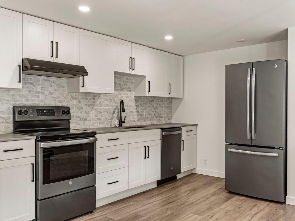 Listing Image for R3110183