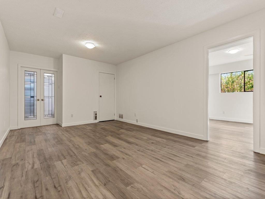 Listing Image for R3110183