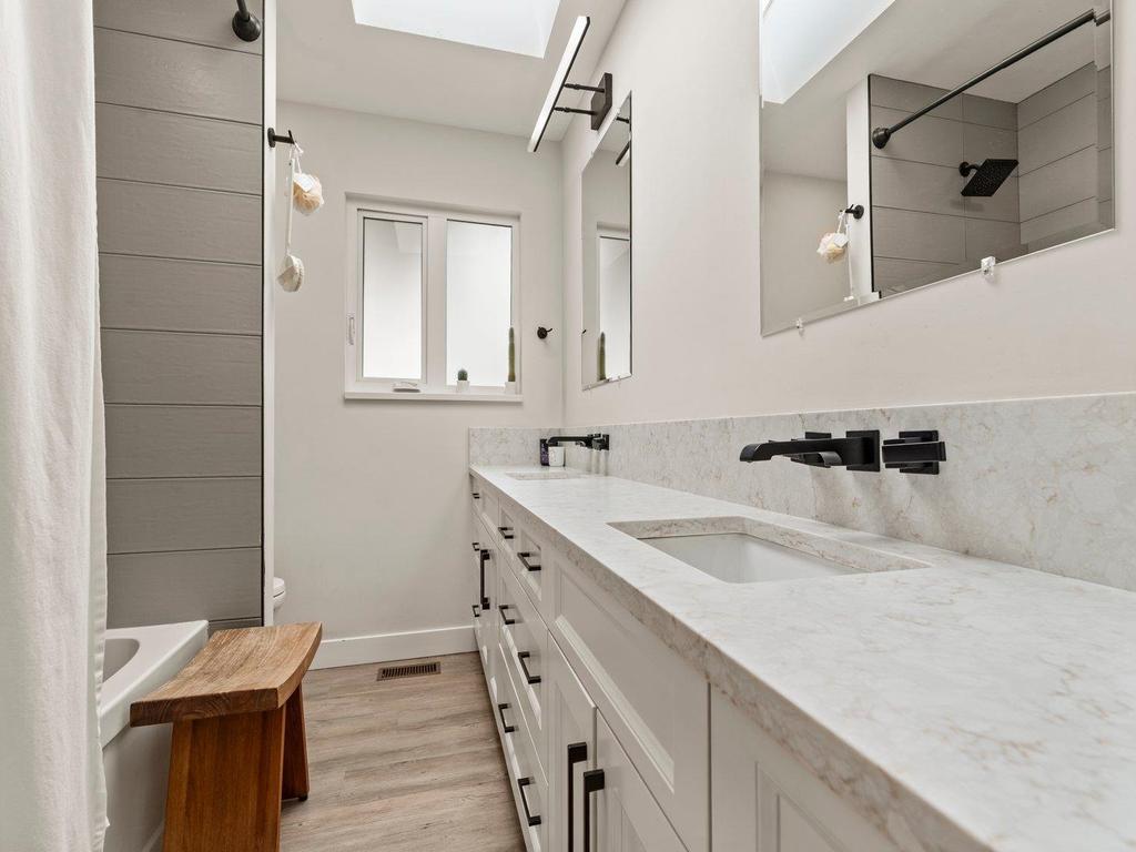 Listing Image for R3110183